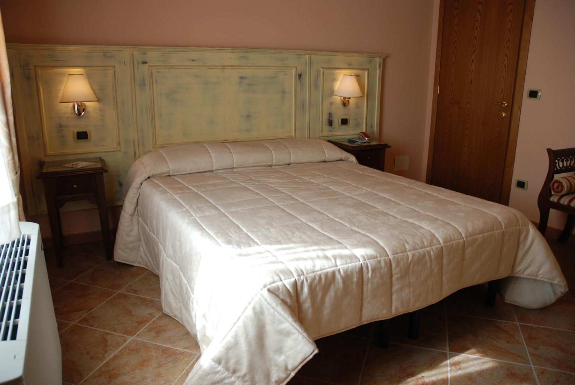 Albergo La Foresteria Беттолле Экстерьер фото