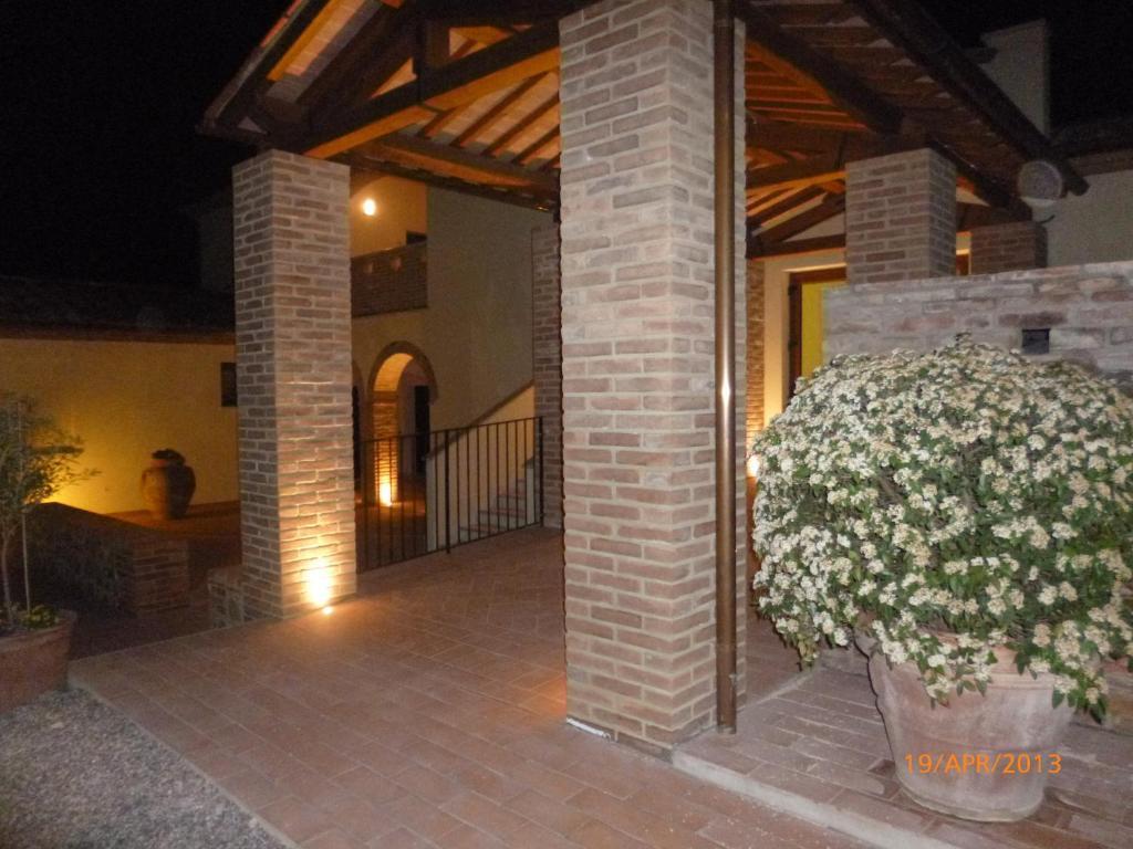 Albergo La Foresteria Беттолле Экстерьер фото