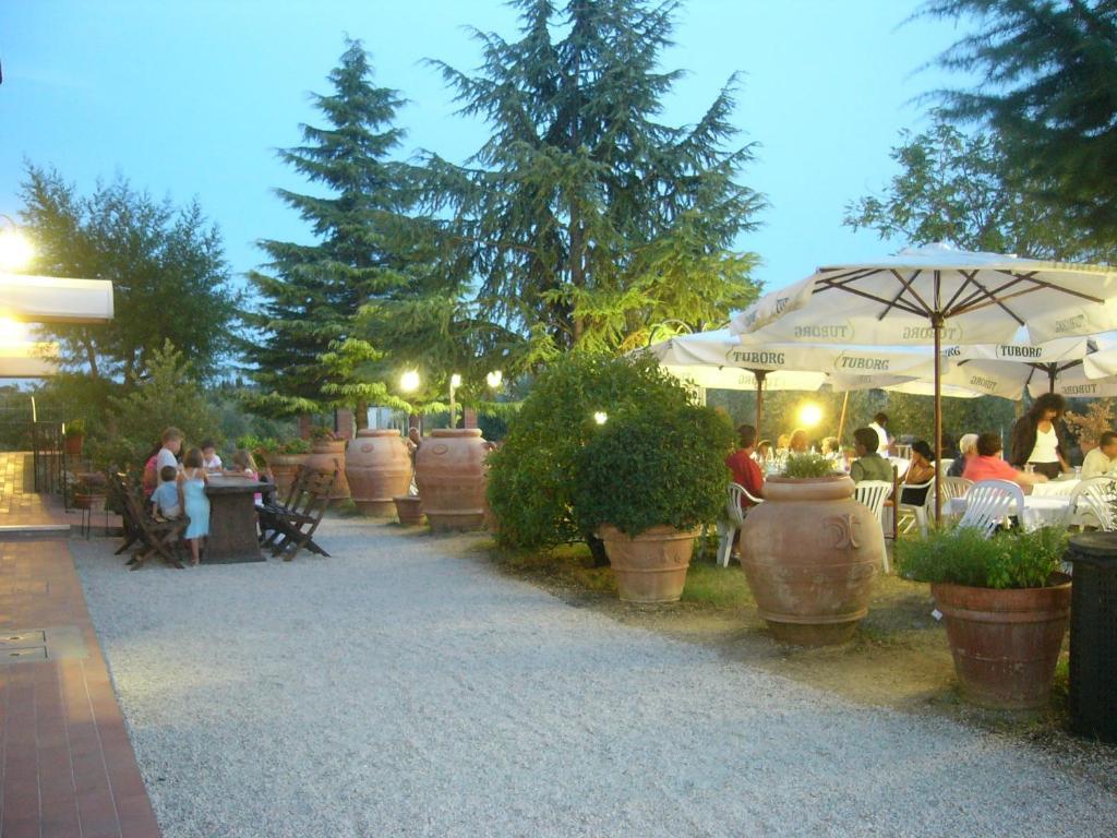 Albergo La Foresteria Беттолле Экстерьер фото