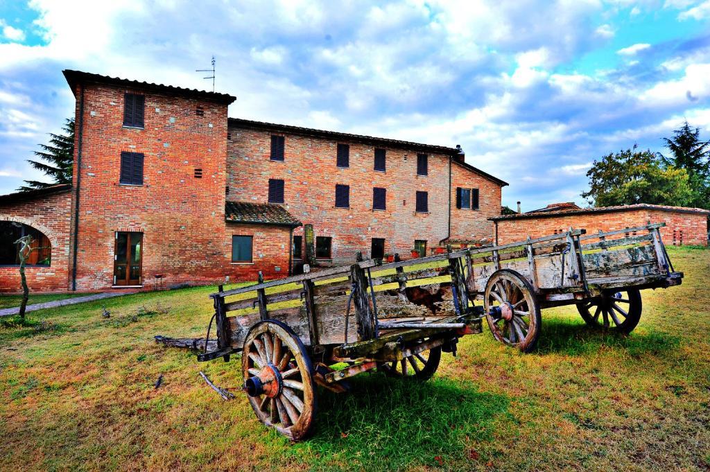 Albergo La Foresteria Беттолле Экстерьер фото